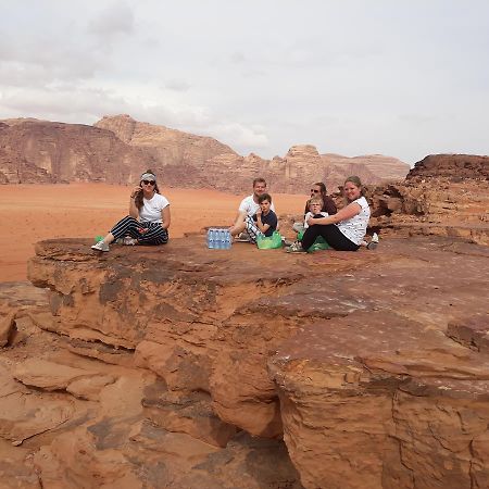 Wadi Rum Light Camp Екстер'єр фото