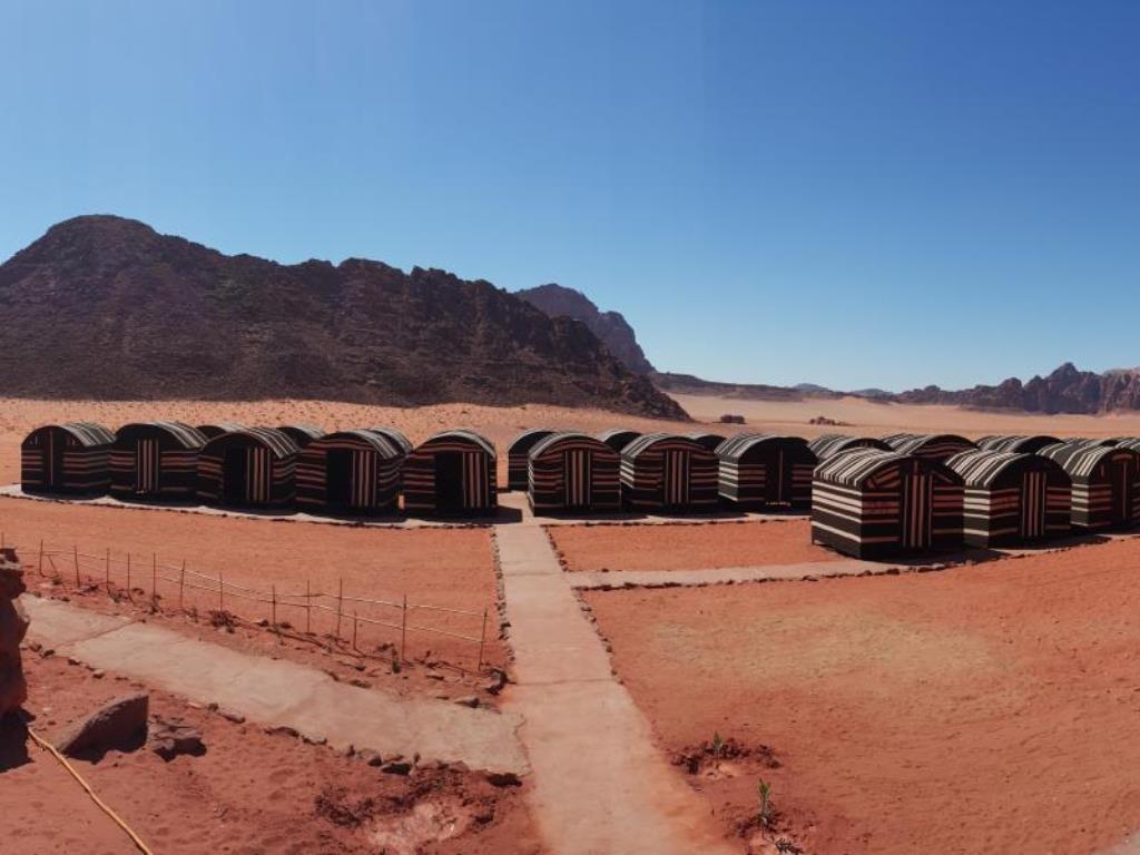 Wadi Rum Light Camp Екстер'єр фото